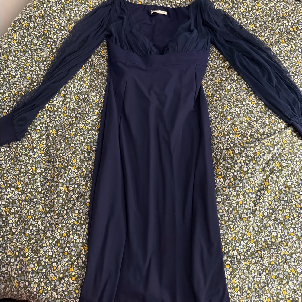 CHIARA BONI LA PETITE ROBE
Perlita Sheer-Sleeve Illusion Gown